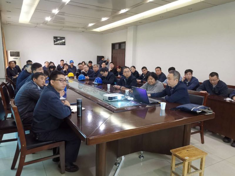 
				   
					學(xué)習(xí)固體廢物防治法、提高環(huán)境治理能力——黃河同力舉辦新版《固體廢物污染環(huán)境防治法》培訓(xùn)班
				 